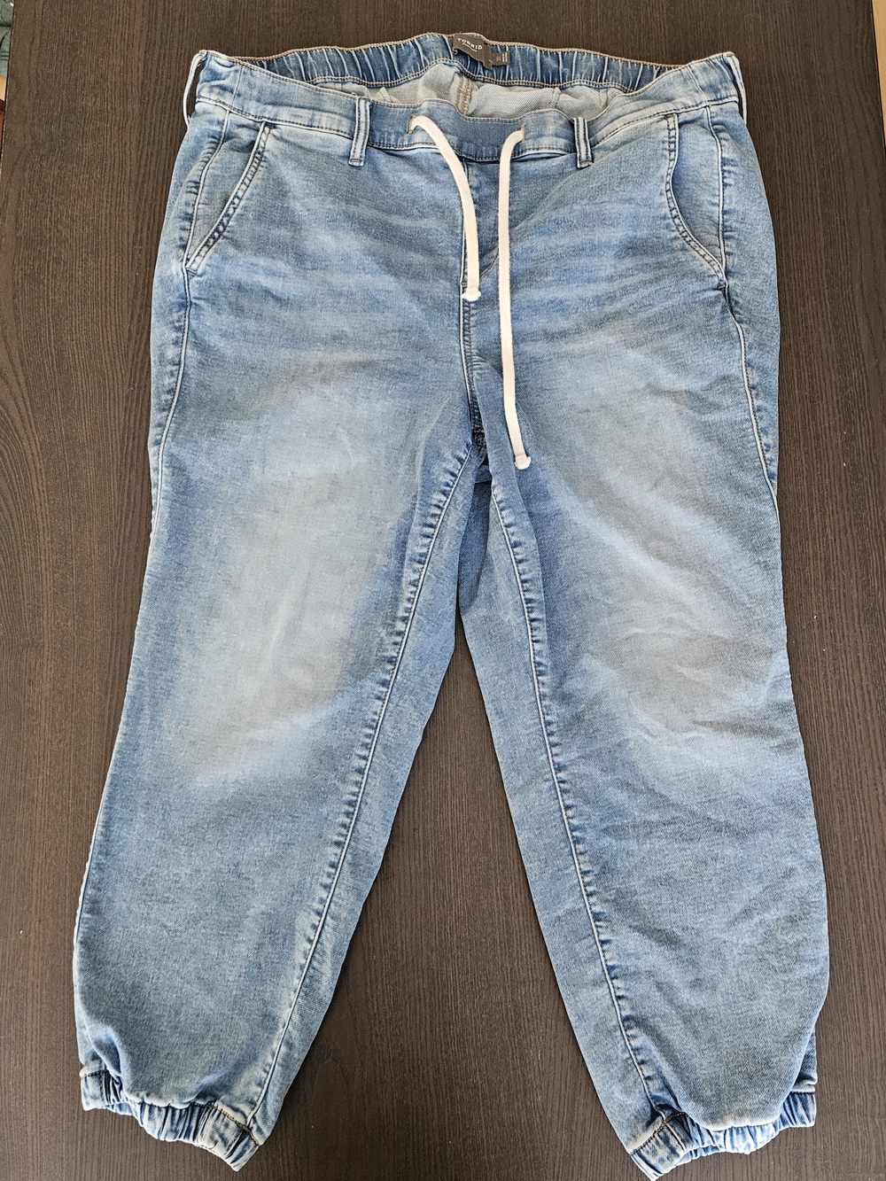 torrid Size 25 (See Pics)Light Blue Relaxed Jogger Jeans with Drawstring Cropped